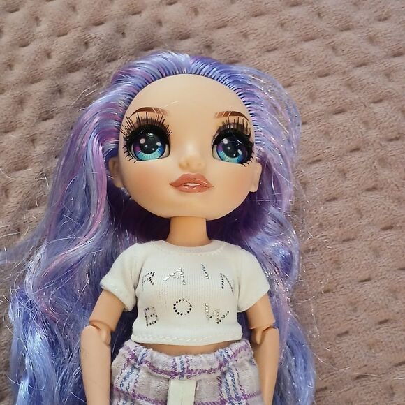 Rainbow high  - Picture 2 of 3